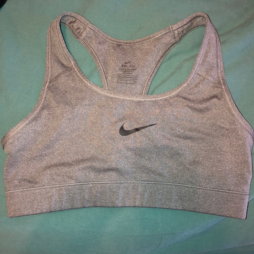 Nike drifit sports bra